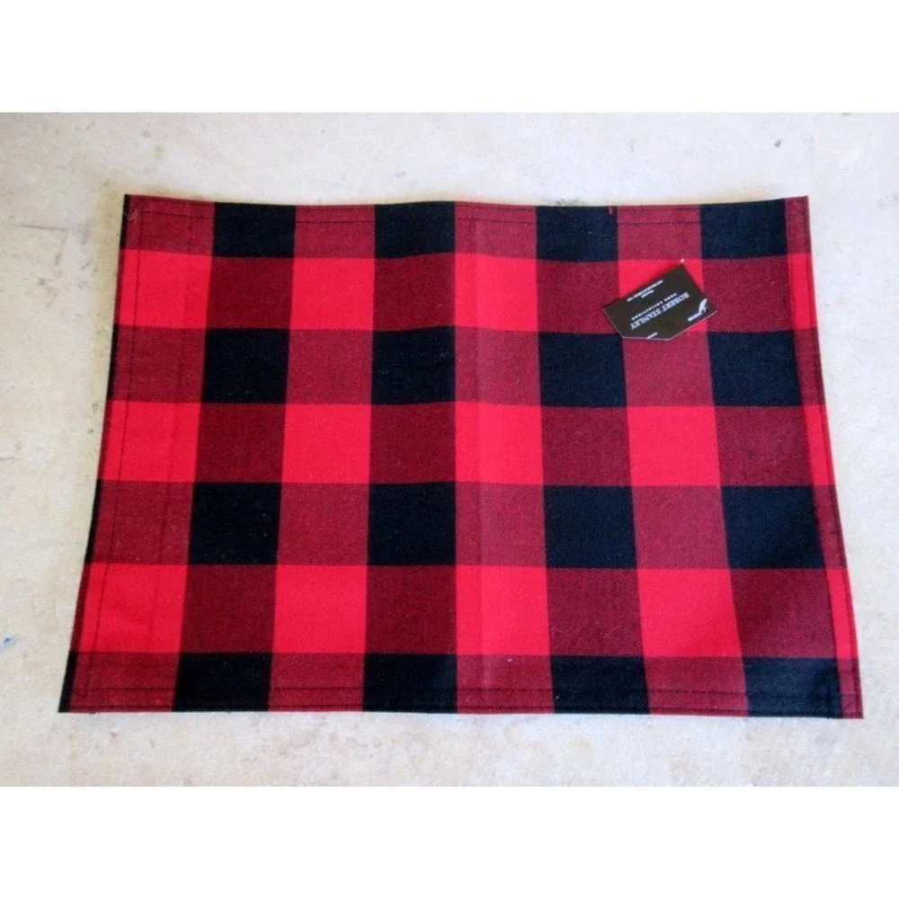 Robert Stanley Christmas Set of‎ 2 Placemats 18x13 Red/Black Buffalo Check